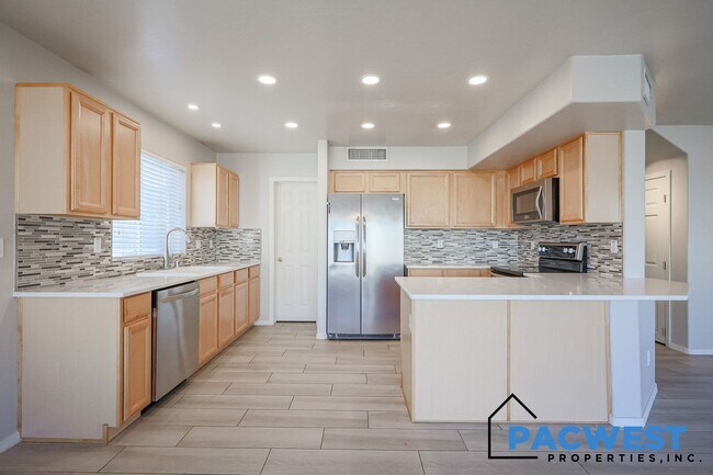 Building Photo - Welcome to your new home in Surprise!