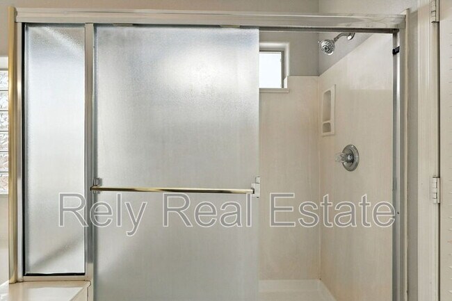 Building Photo - 12568 W Almeria Rd