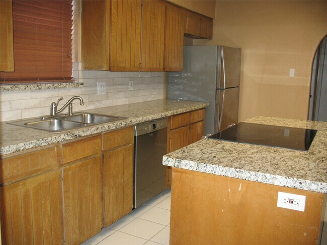 Building Photo - 6030 Gallant Forest Dr
