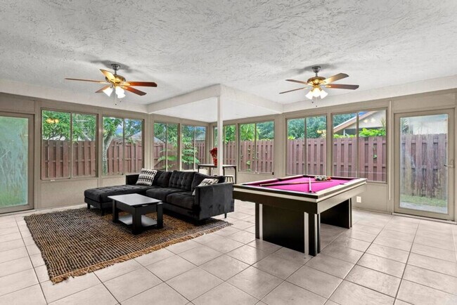 Building Photo - 13575 Columbine Ave