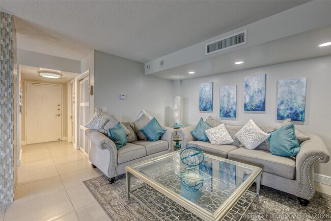 Building Photo - 3900 Galt Ocean Dr