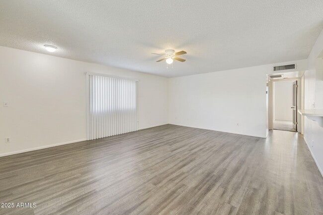 Building Photo - 756 JOAN D ARC Ave