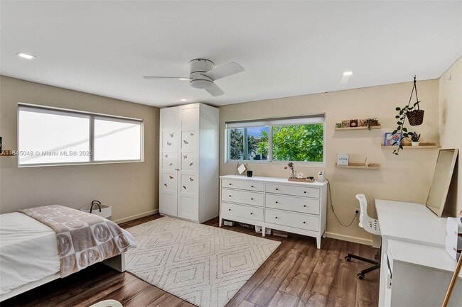 Building Photo - 1021 Guava Isle
