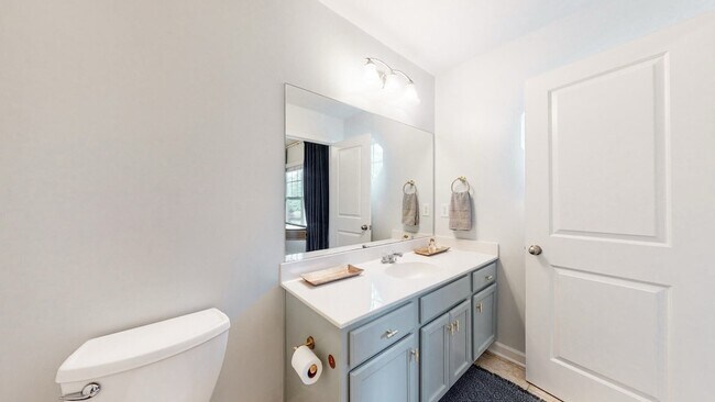 Building Photo - 553 Rosedale Ave