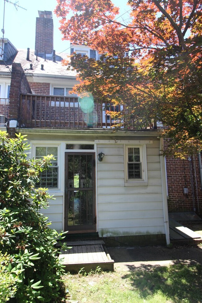Building Photo - 2026/2027 Off-Campus JHU Spacious 5bd/2ba Rowhome OSP & W/D! Available 6/8