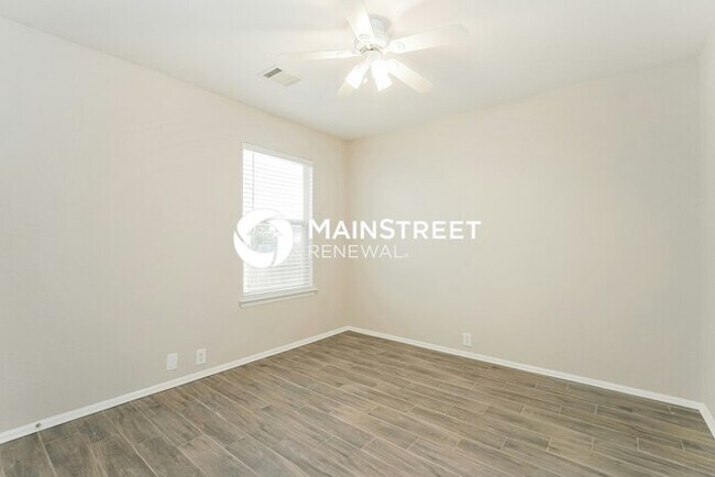 Building Photo - 3 Bedroom Pet-Friendly Home in San Antonio, TX with Main Street Renewal