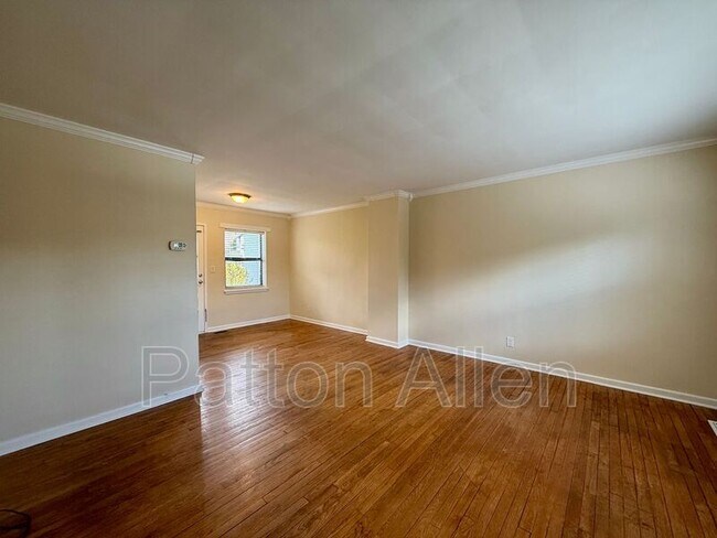 Building Photo - 615 Biltmore Ave