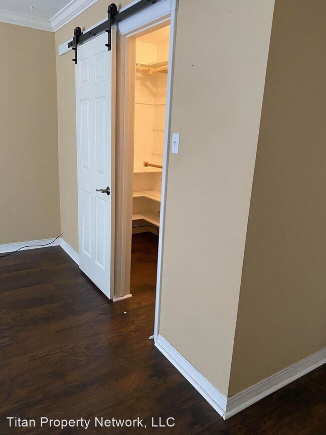 Building Photo - 2 br, 2 bath House - 7304 Fern Ave #19