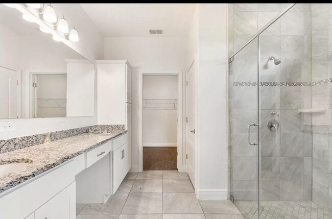 Building Photo - 4026 SW McCandless St