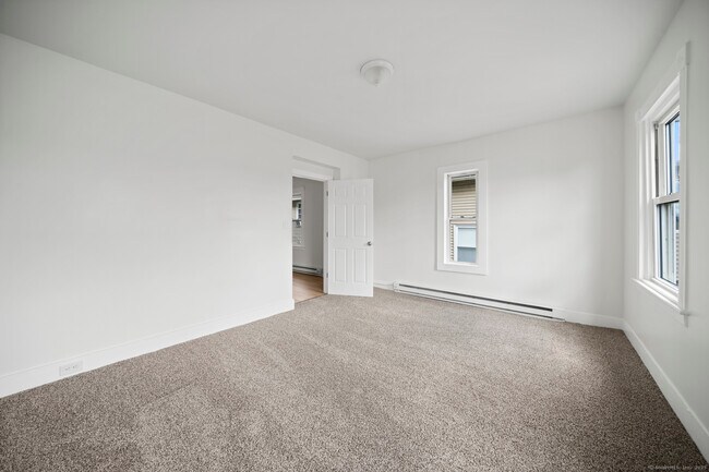 Building Photo - 220 Hillside Ave