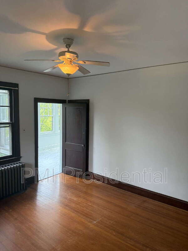 Building Photo - 1400 Bellevue Ave