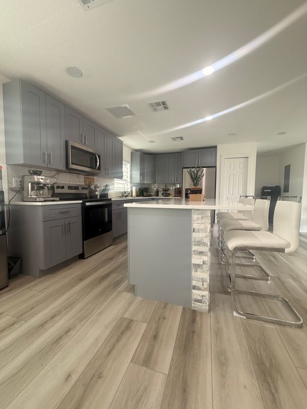 Building Photo - 820 N Trebol St