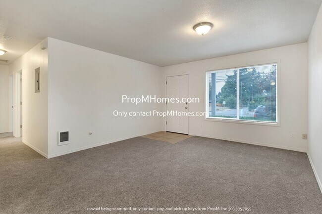 Building Photo - Spacious Retreat in NE Portland - 3 Bedroo...