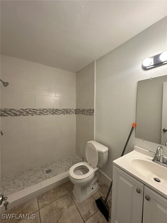 Building Photo - 4826 Marine Dr