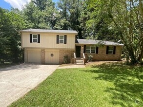 Building Photo - 545 Navarre Dr