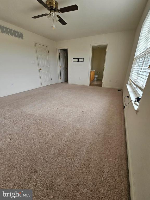 Building Photo - 830 Woodline Dr