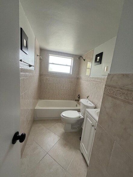 Building Photo - 6705 NW 169th St
