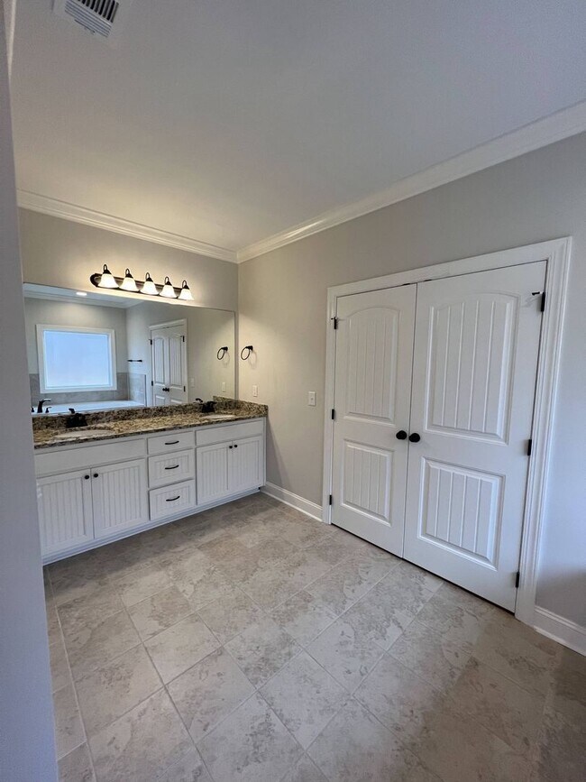 Building Photo - 2682 Sophia Ct