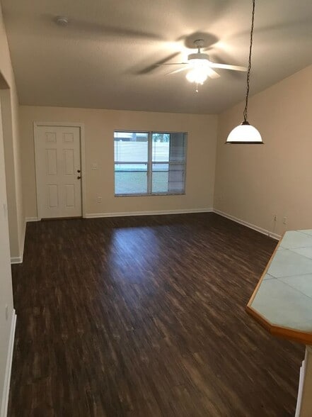 Building Photo - 36 Pony Express Dr