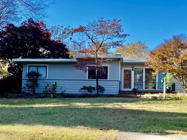 Building Photo - Great Experiences Are Just Around The Corner at Keener!