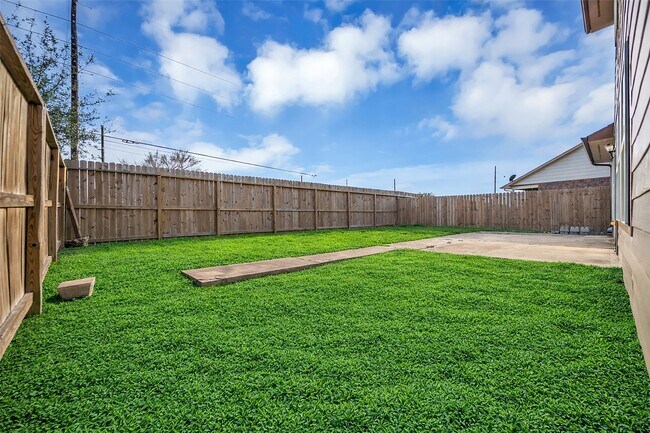 Building Photo - 21611 Mt McKinley Way