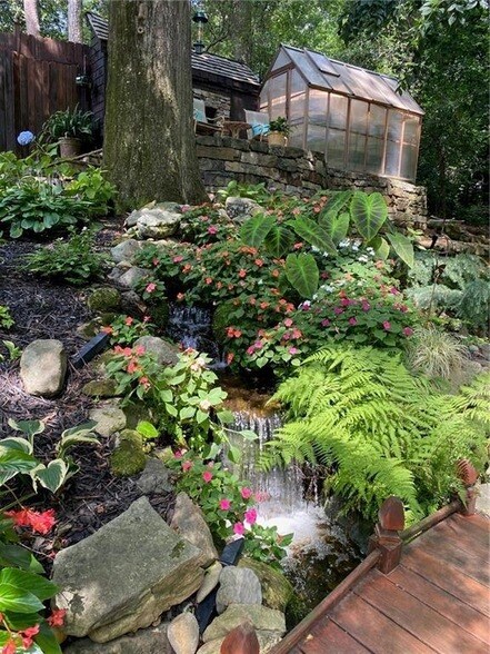 Building Photo - 1891 Ardmore Rd NW