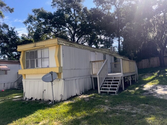 Building Photo - 1157 S Christiana Ave