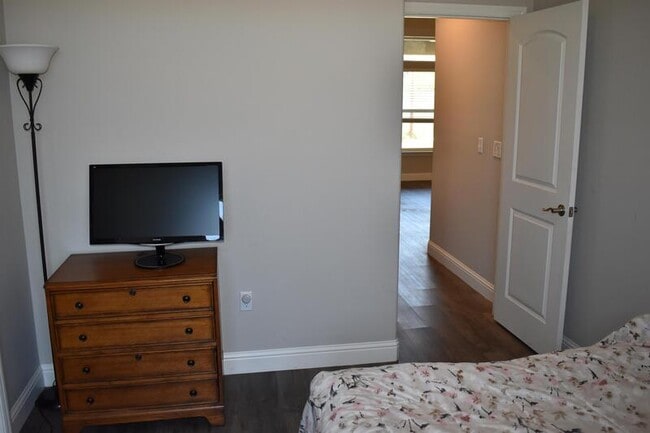 Building Photo - 4364 Wickson Pl
