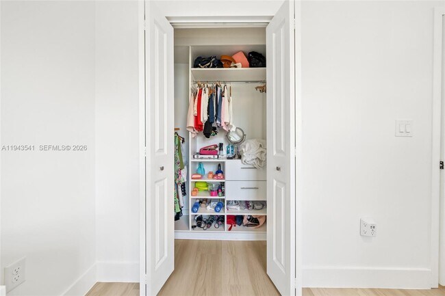 Building Photo - 4648 NW 83rd Ave