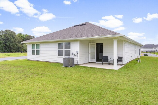 Building Photo - 255 Riverwalk Cir