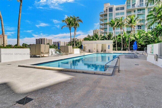 Building Photo - 3029 NE 188th St