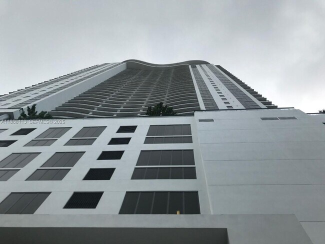 Building Photo - 1600 NE 1st Ave