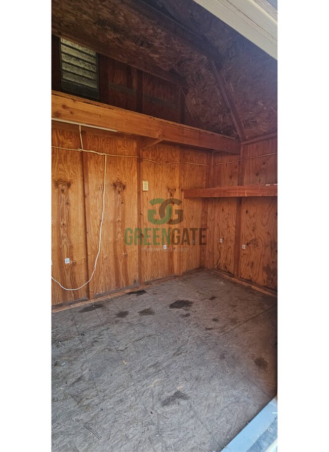 Building Photo - Now Available! Spacious 3 Bedroom, 2 Bathroom Home.