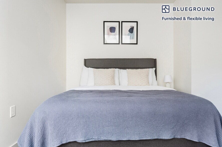 Building Photo - 2015 2nd Ave