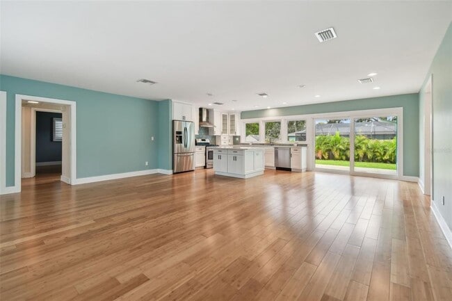 Building Photo - 340 Mehlenbacher Rd