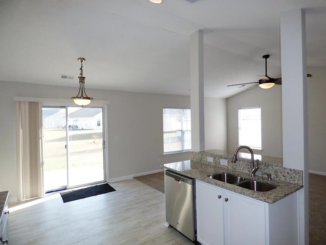 Building Photo - 210 Tibton Cir
