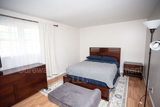 Building Photo - 522 Jersey Ave