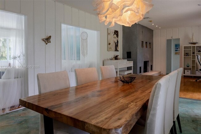 Building Photo - 750 NE 120th St