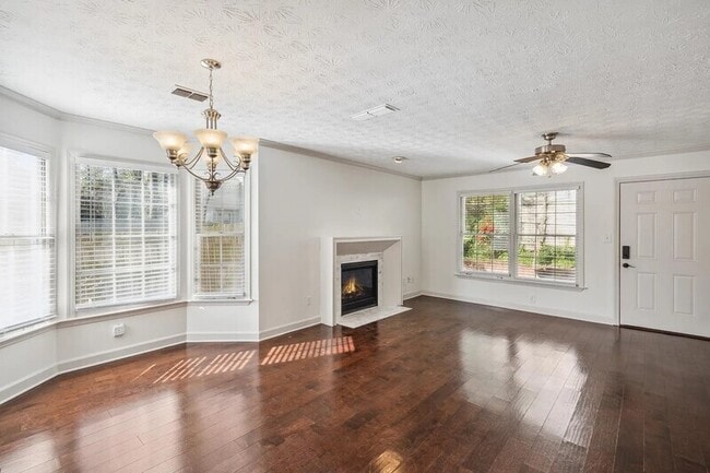 Building Photo - 401 Defoors Landing NW