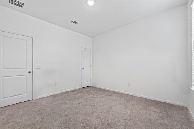 Building Photo - 8111 Star Ter Dr