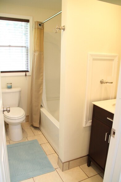 Building Photo - 87 Marine Dr