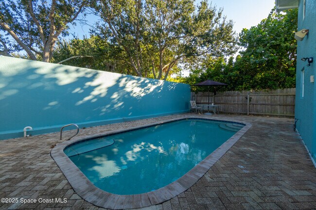 Building Photo - 156 Wilson Ave