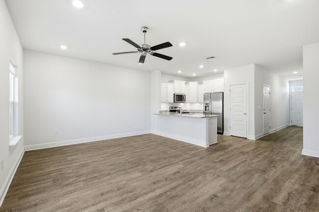 Building Photo - 1653 Caleigh Ct