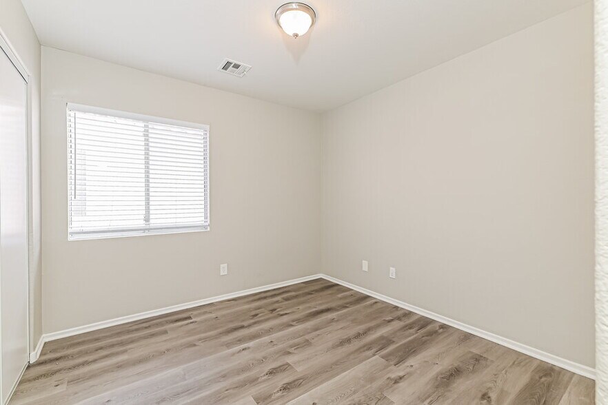 Building Photo - 5912 Crumbling Ridge St