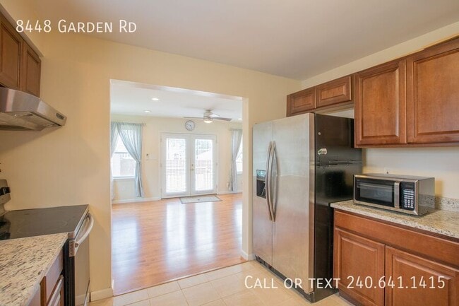 Building Photo - 8448 Garden Rd