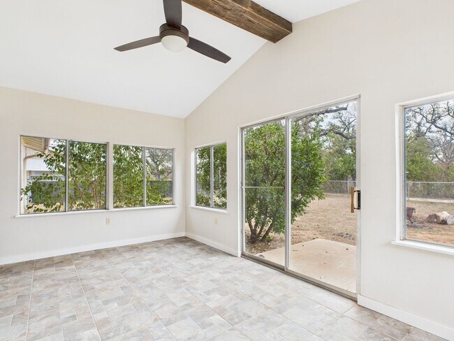 Building Photo - Established Nieghborhood