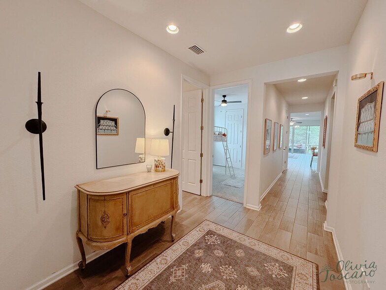 Building Photo - 1078 Persimmon Dr