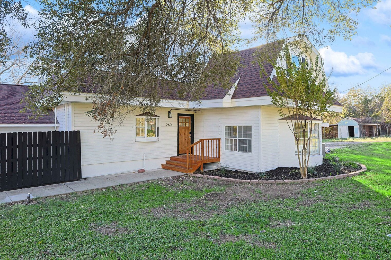 Building Photo - 260 McGraw Ln