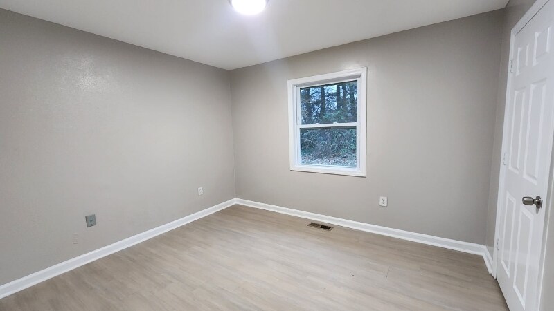 Building Photo - 2 Hazelwood Cir