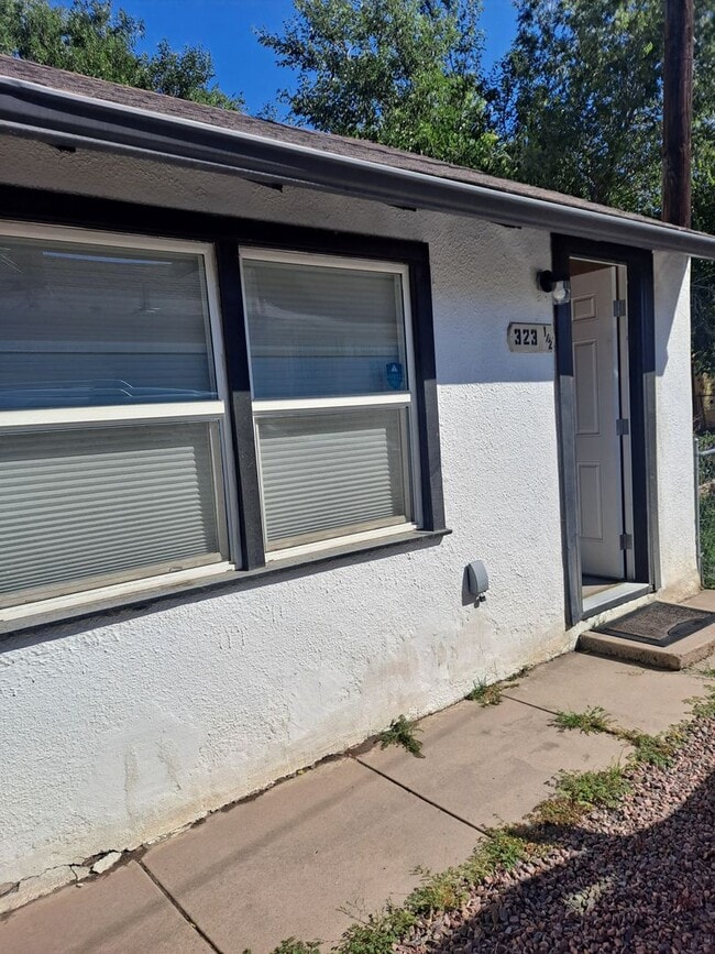 Primary Photo - ALL PROSPECTIVE TENANTS MUST SUBMIT A $58 ...